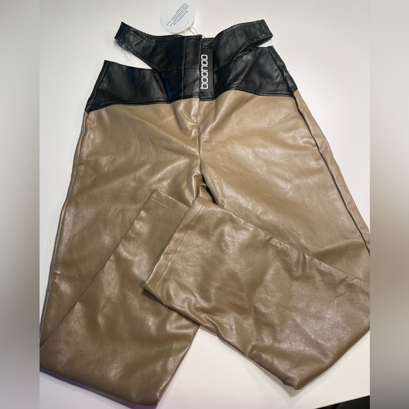 NWT COLOR BLOCK CUT OUT FAUX
LEATHER PU PANTS SIZE 6 - Medium - Picture 4 of 16